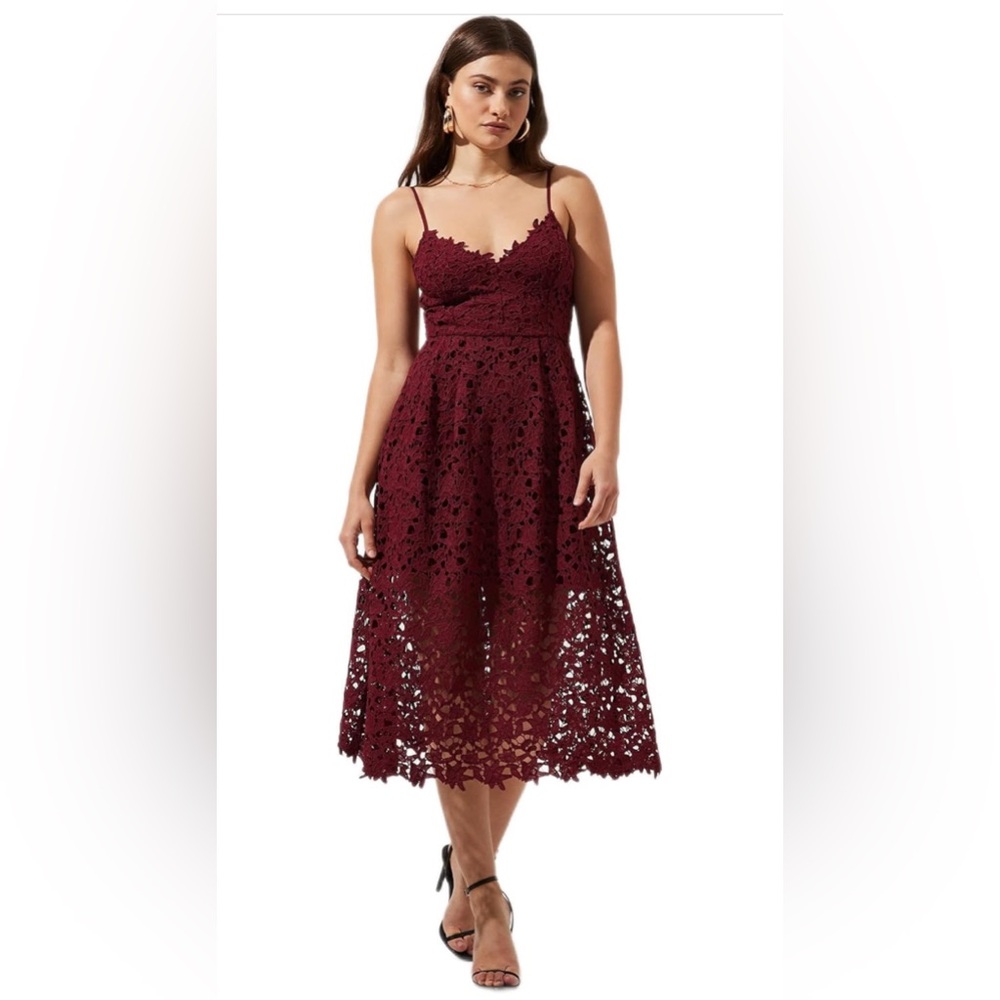 ASTR the Label Lace Midi Dress | Medium | EUC | Wine